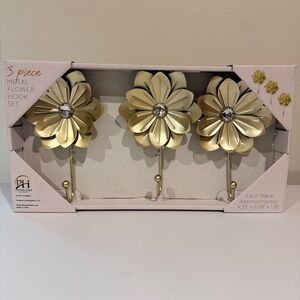 New in Box 3-Piece Gold Metal Flower Wall Hook Set